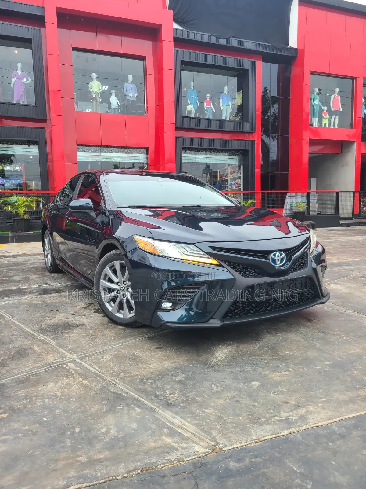 Toyota Camry 2019 Blue