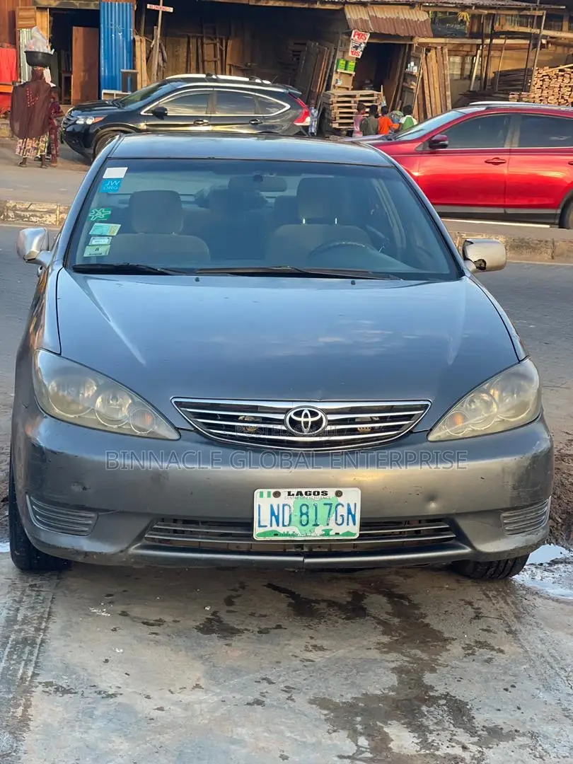 Toyota Camry LE 4dr Sedan (2.4L 4cyl 5A) 2006 Gray