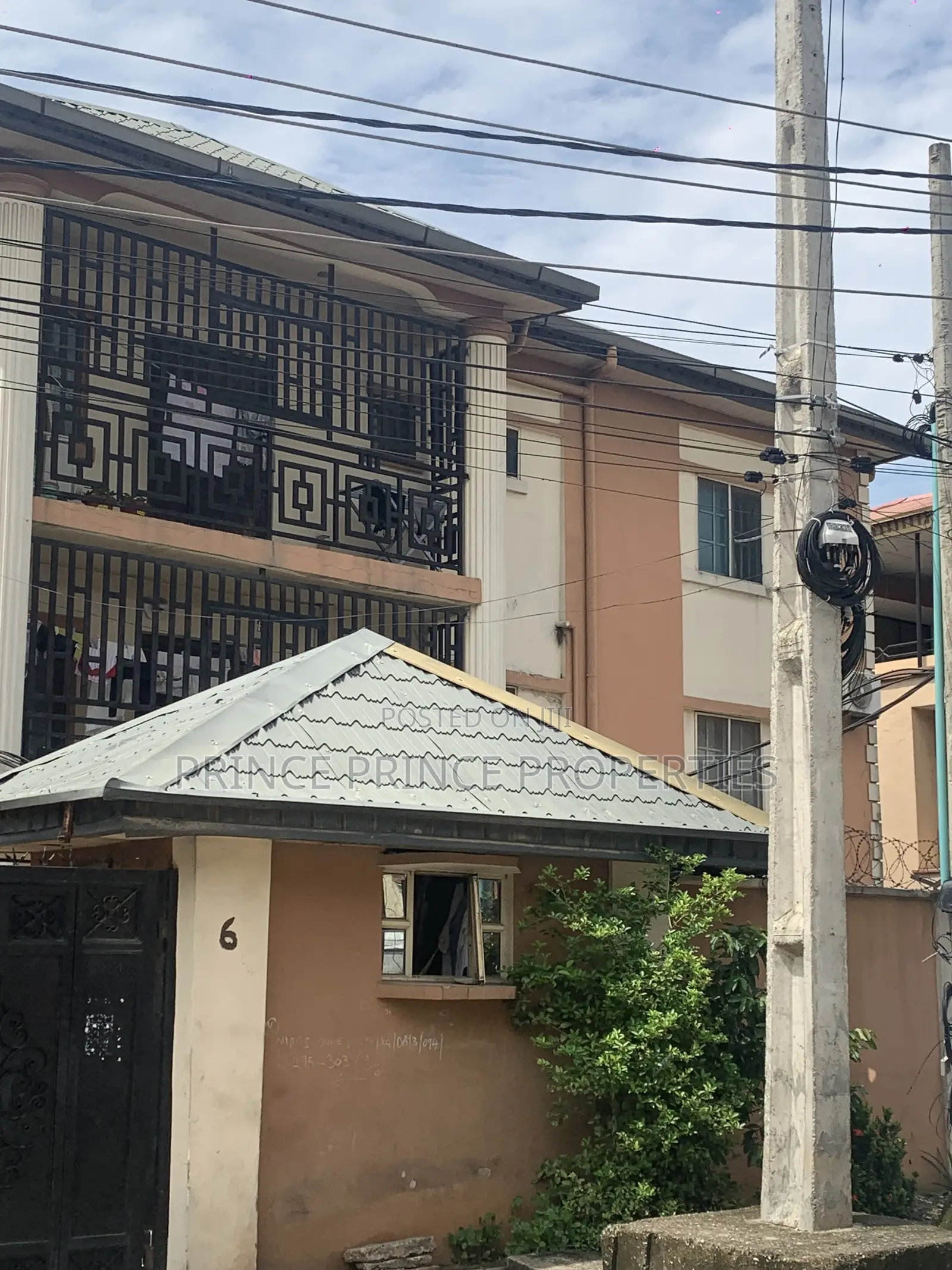 Furnished 3bdrm Block of Flats in Estate House, Aguda / Surulere