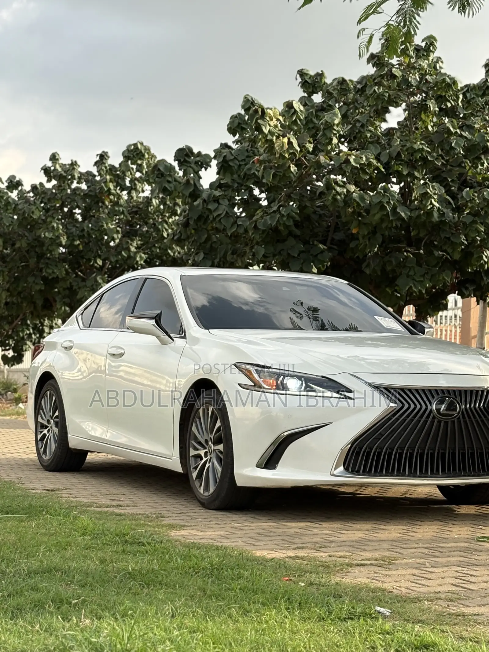 Lexus ES 2021 White