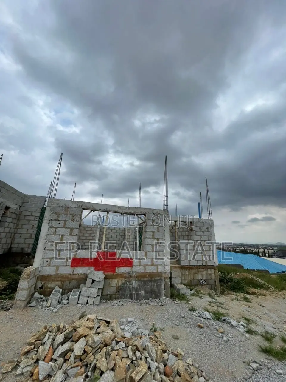 4bdrm House in Apo Resettlement for sale