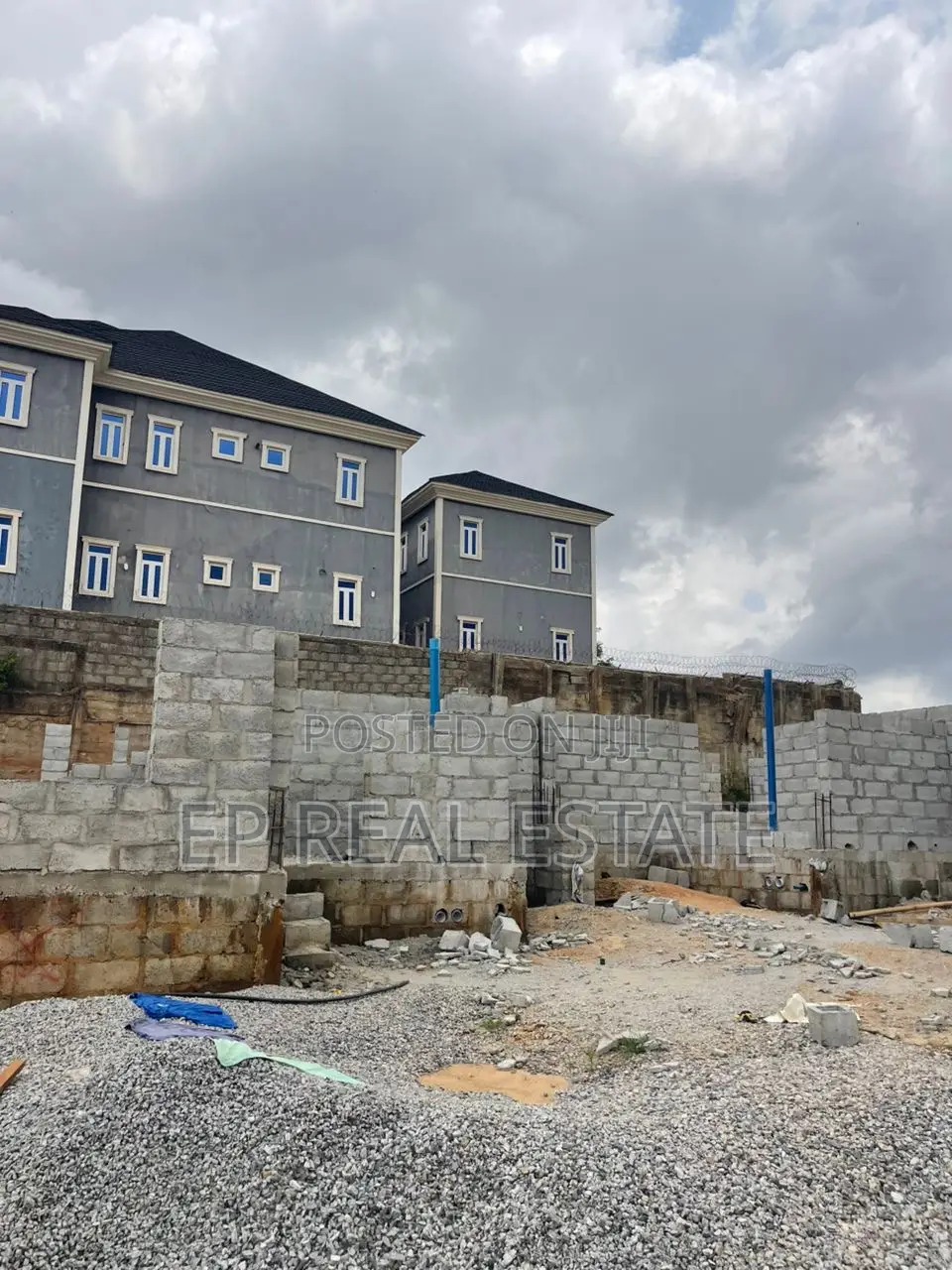 4bdrm House in Apo Resettlement for sale