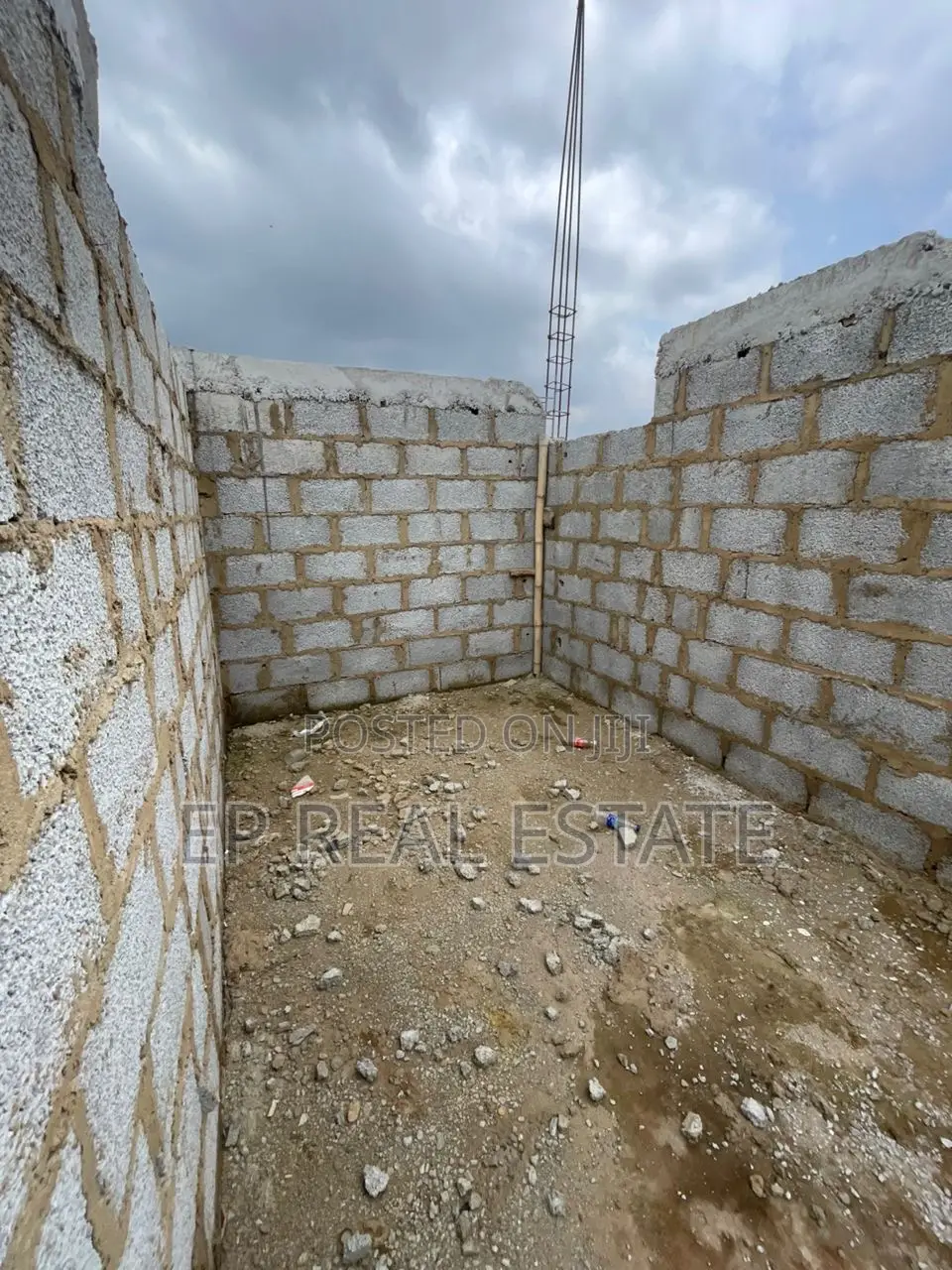 4bdrm House in Apo Resettlement for sale