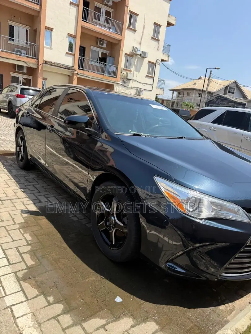 Toyota Camry 2017 Black