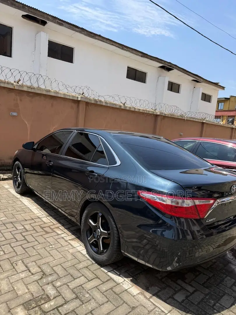Toyota Camry 2017 Black