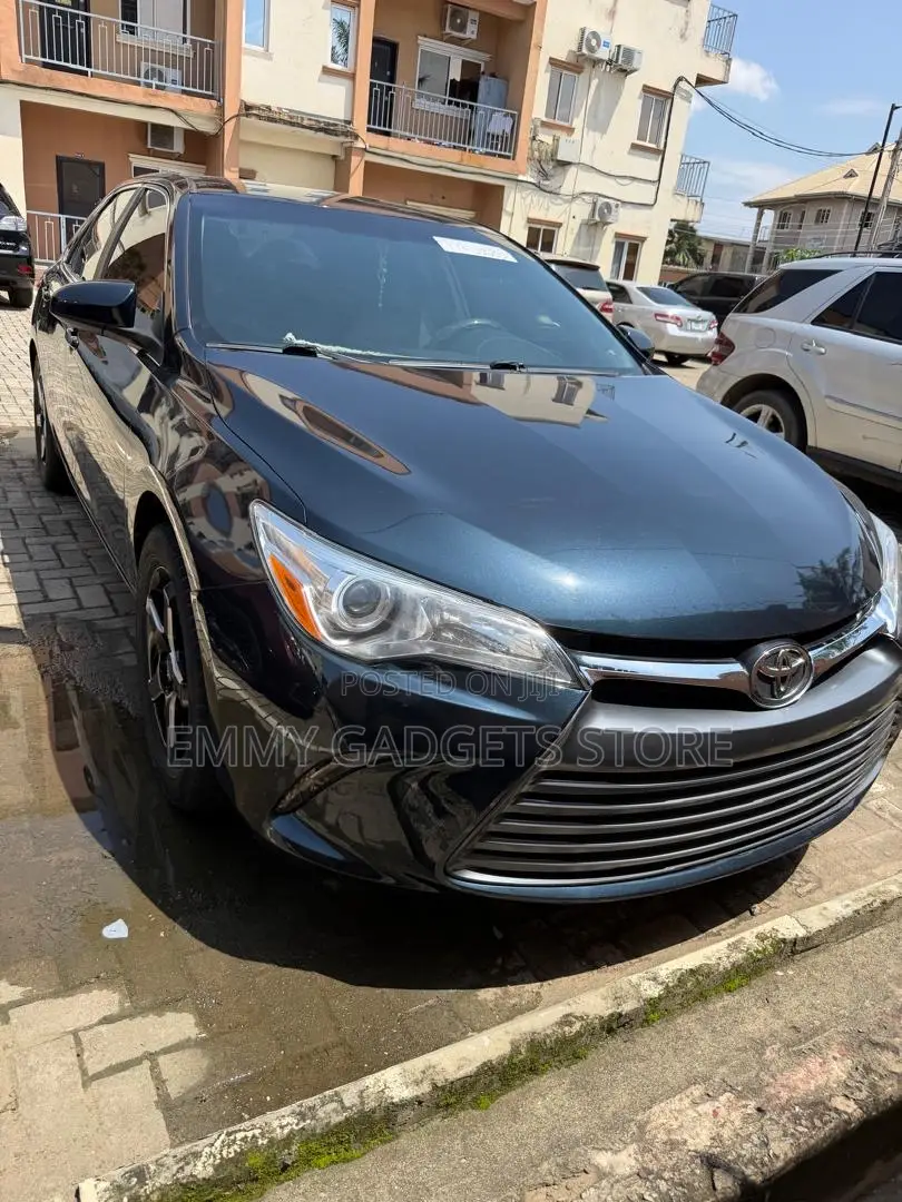 Toyota Camry 2017 Black