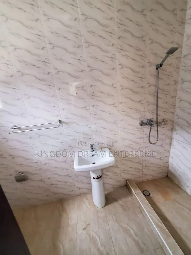 2bdrm Apartment in Dpk Estate, Lekki Expressway for rent