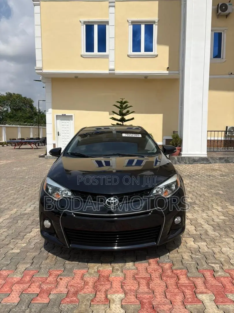 Toyota Corolla S Plus 4dr Sedan (1.8L 4cyl CVT) 2015 Black