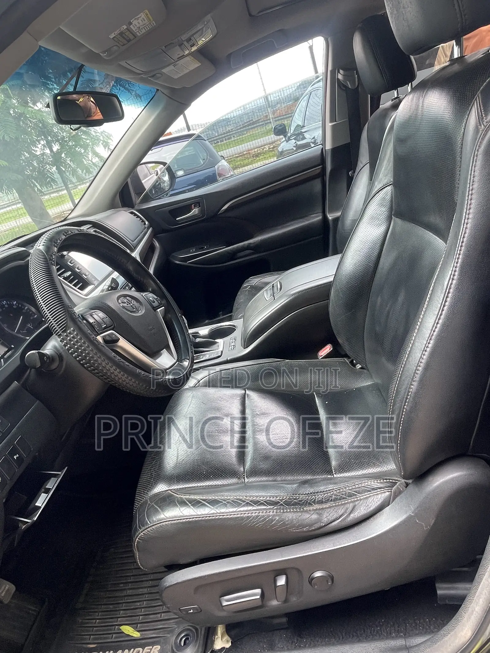 Toyota Highlander Limited Platinum 4dr SUV AWD (3.5L 6cyl 6A) 2014