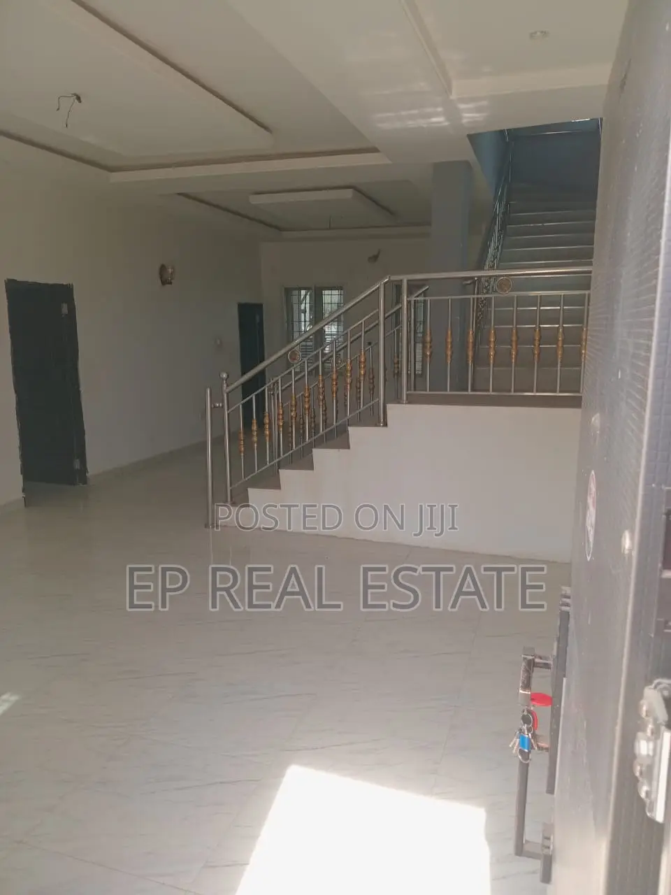 4bdrm Duplex in Lugbe District for sale