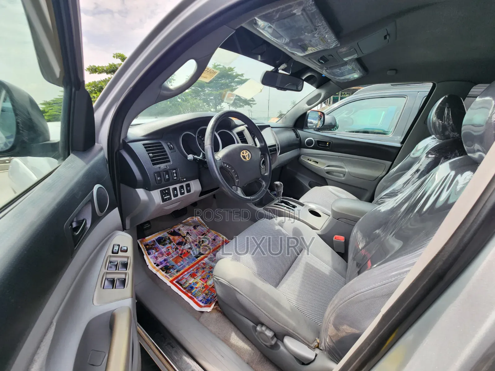 Toyota Tacoma 2010 Silver