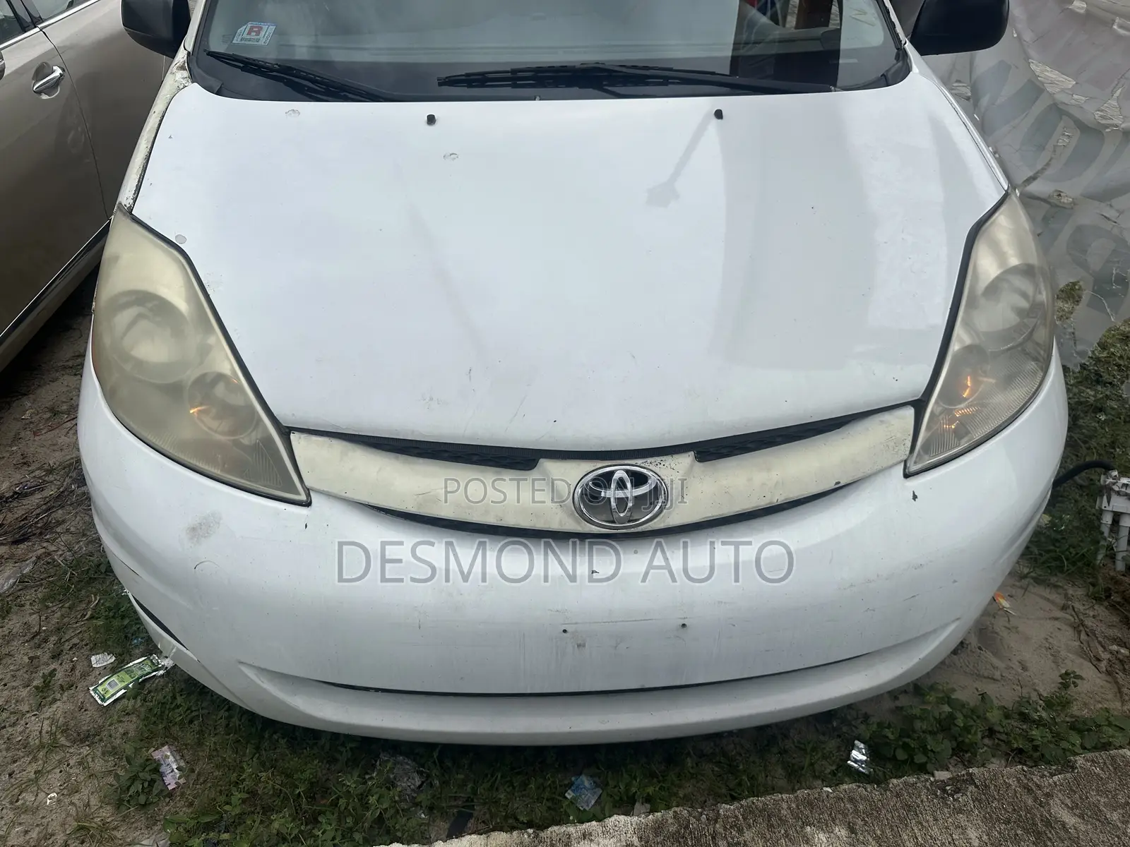 Toyota Sienna LE 2009 Off white