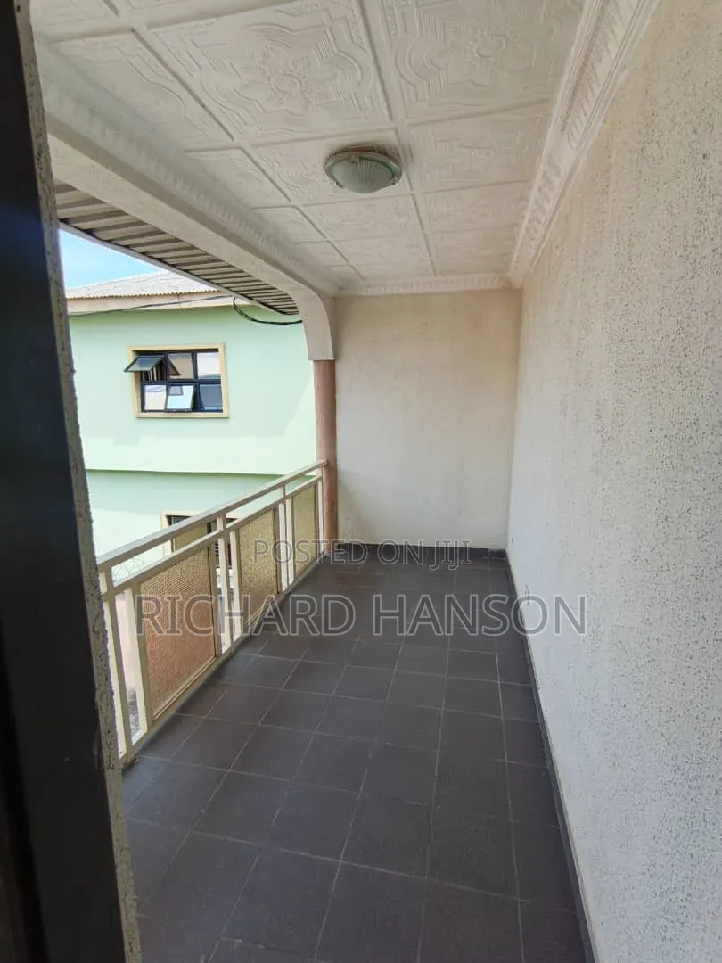 5bdrm Duplex in Majek -Fidiso (Close, Sangotedo for rent