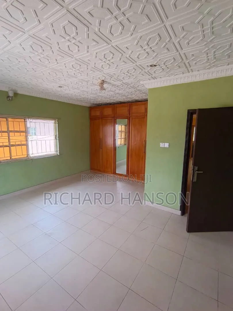 5bdrm Duplex in Majek -Fidiso (Close, Sangotedo for rent