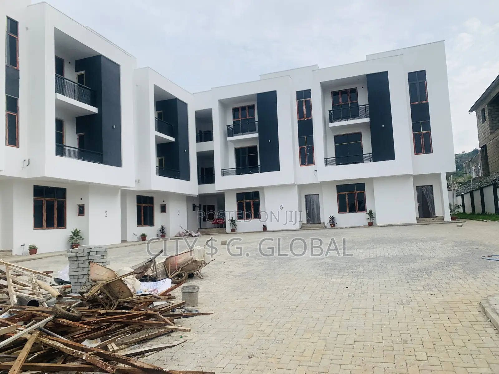 Furnished 4bdrm Duplex in Katampe for sale