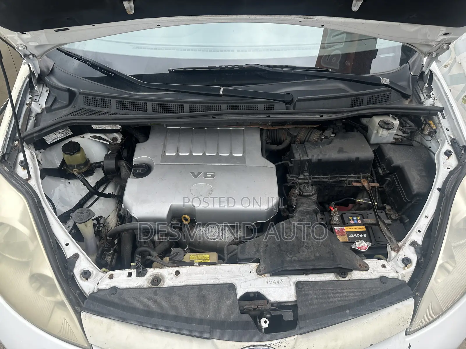 Toyota Sienna LE 2009 Off white