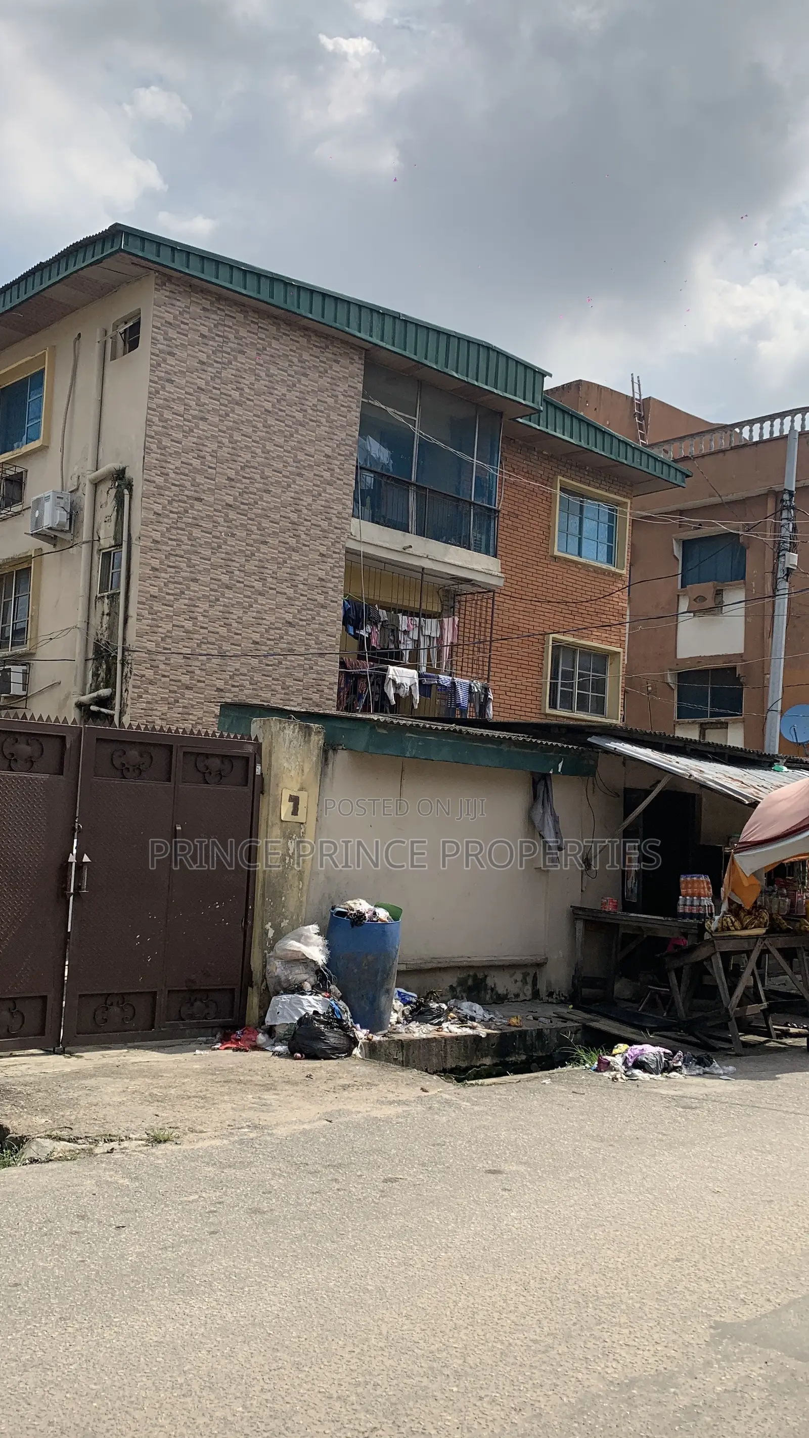 Furnished 3bdrm Block of Flats in Surulere for sale