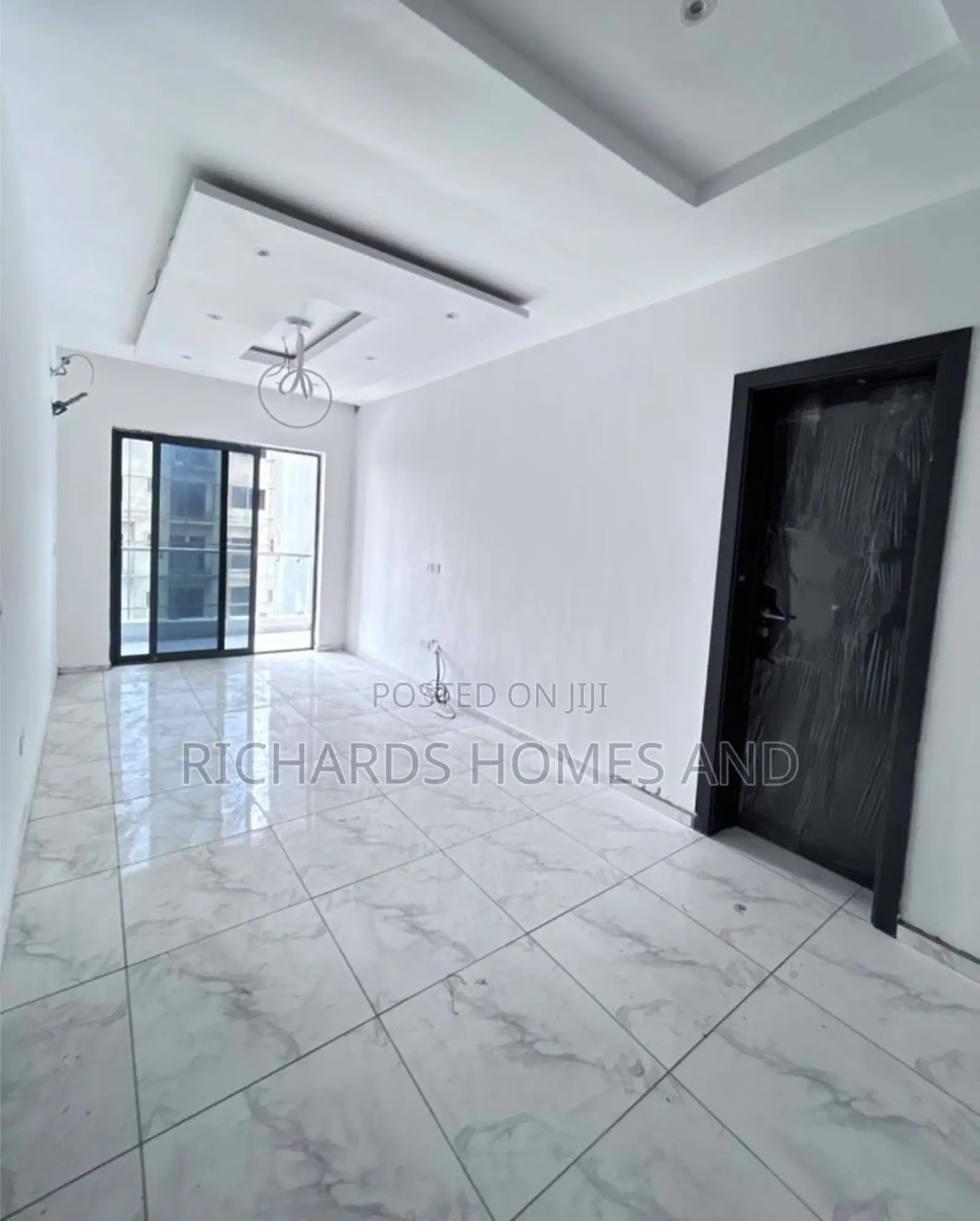 2bdrm Maisonette in Lekki Phase 1 for sale