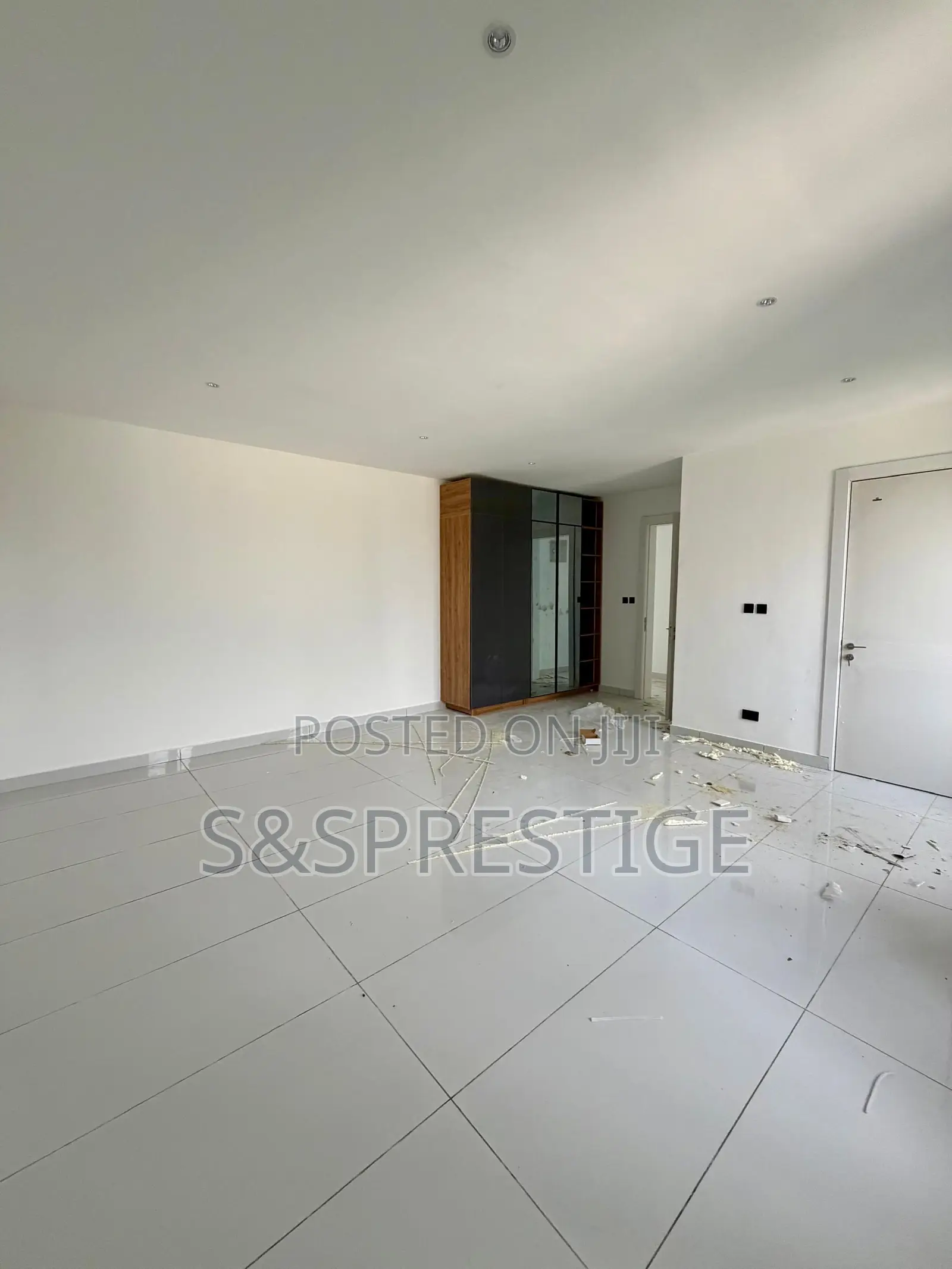 2bdrm Apartment in Lekki Phase 1 for sale