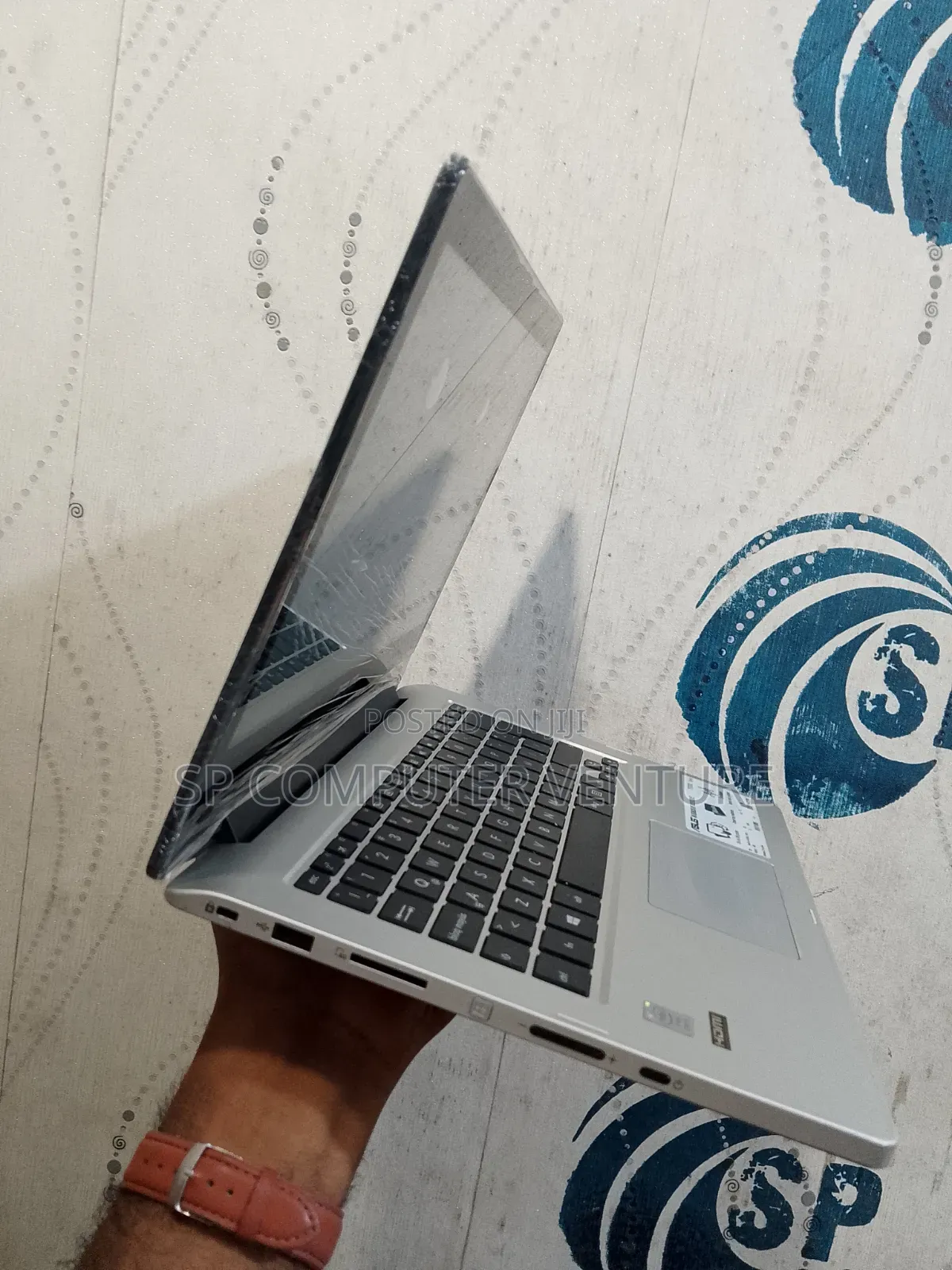 Laptop Asus Transformer Book Flip TP300LA 8GB Intel Core i3 HDD 500GB