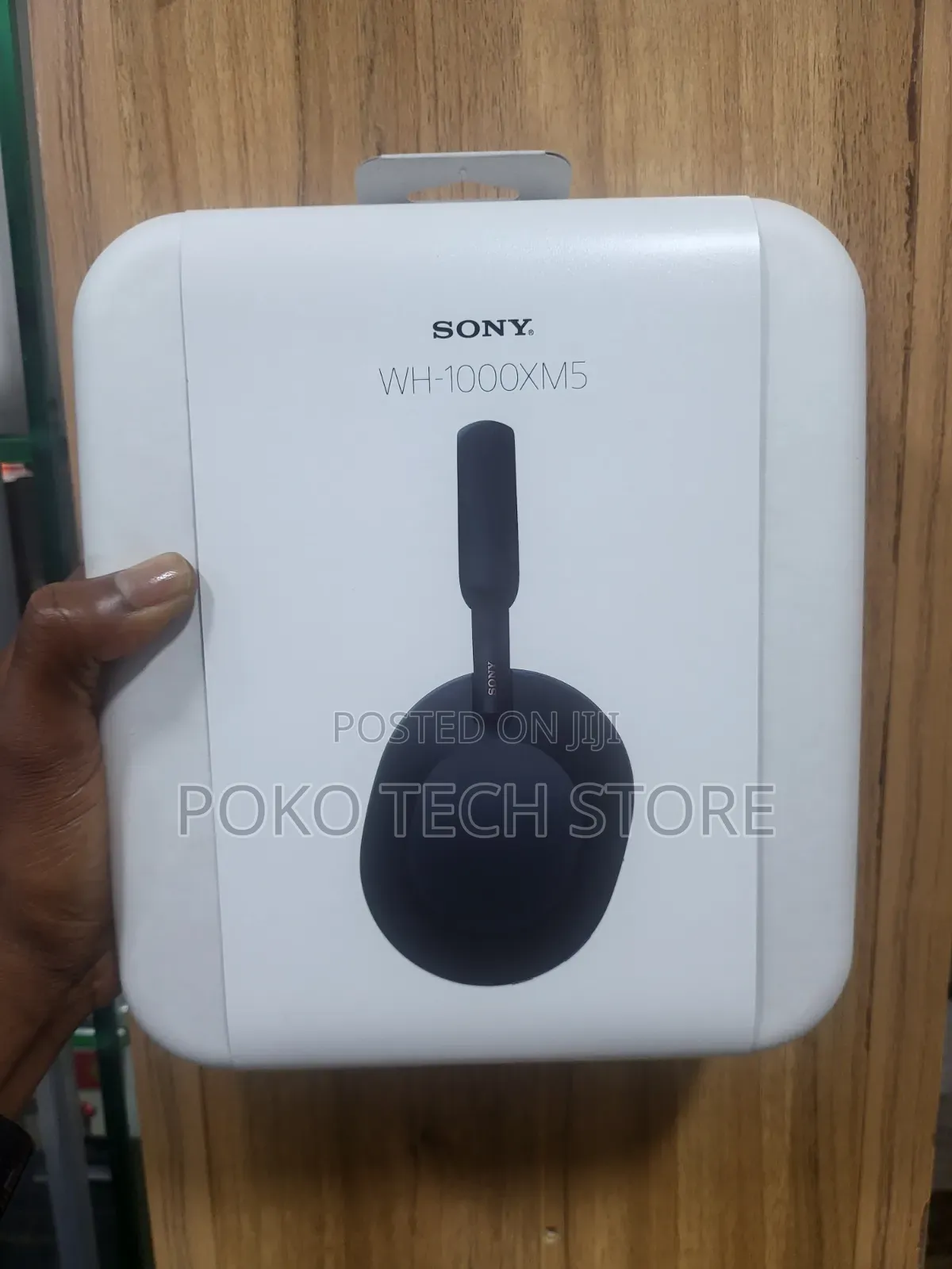 Sony Wh-1000xm5 Wireless Noise-Cancelling Headphones.