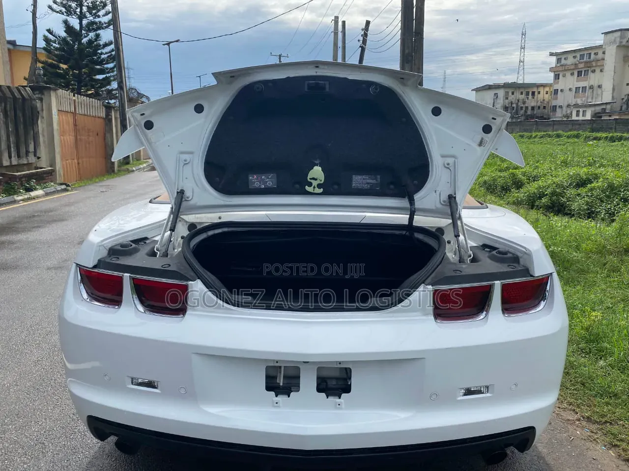 Chevrolet Camaro Convertible 1LT 2013 White