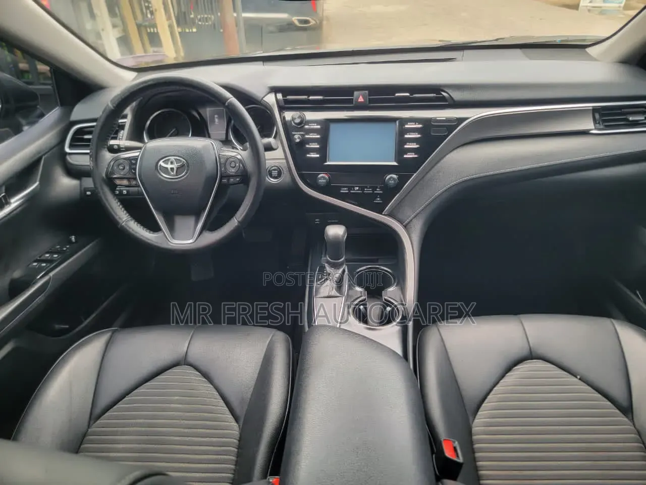 Toyota Camry SE FWD (2.5L 4cyl 8AM) 2018 Black