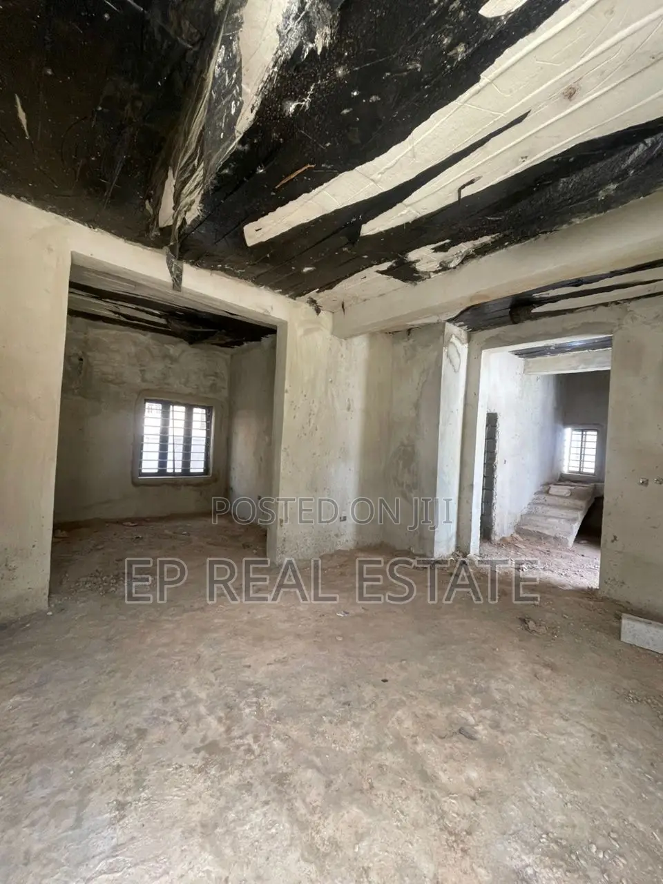 4bdrm Duplex in Durumi for sale