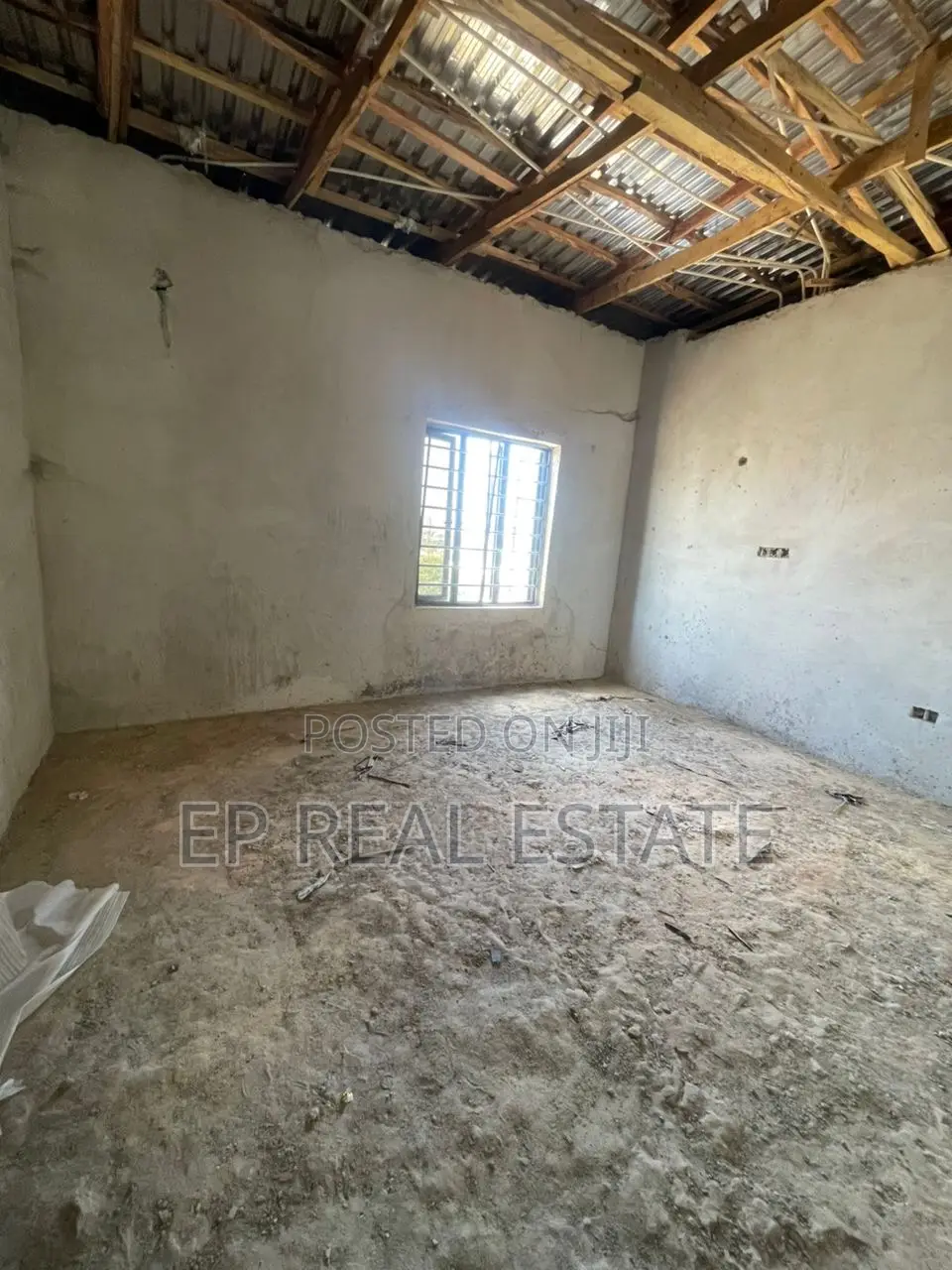 4bdrm Duplex in Durumi for sale
