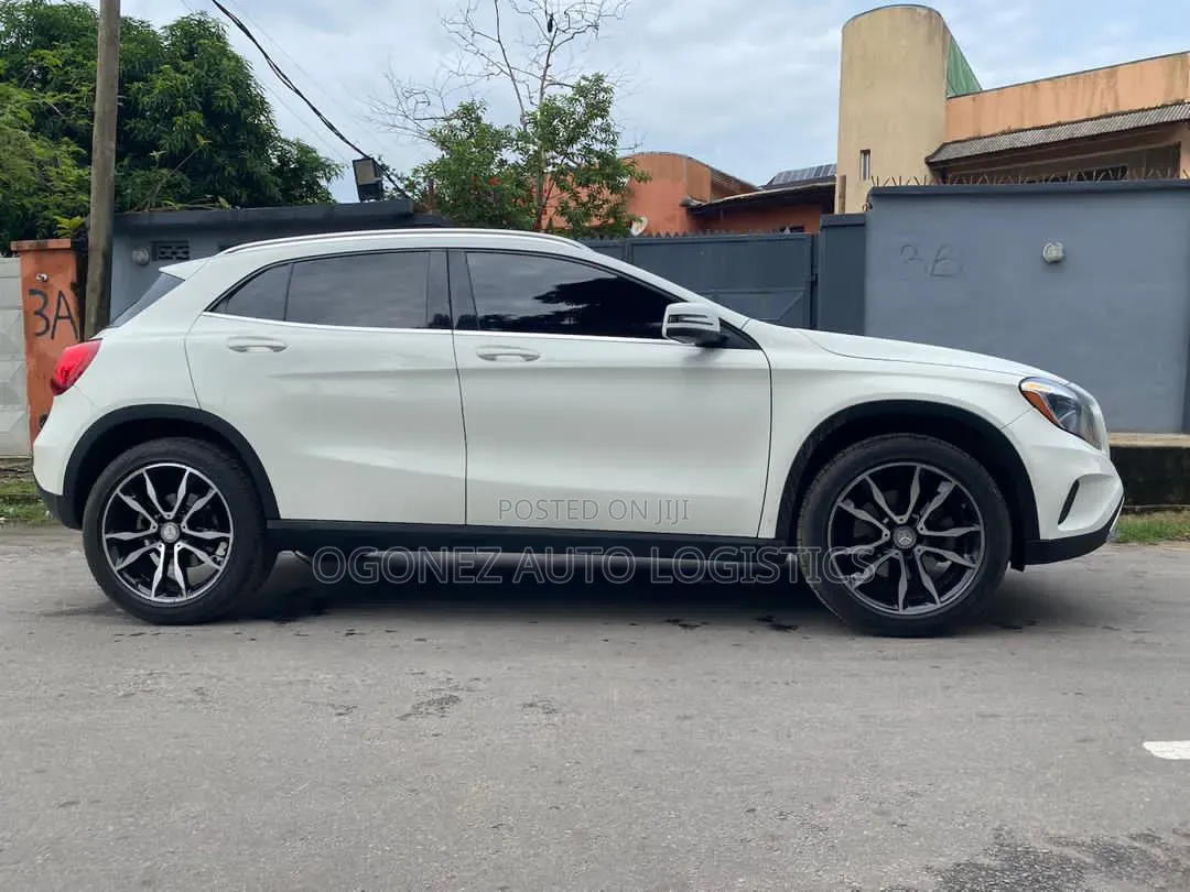 Mercedes-Benz GLA 250 2016 White