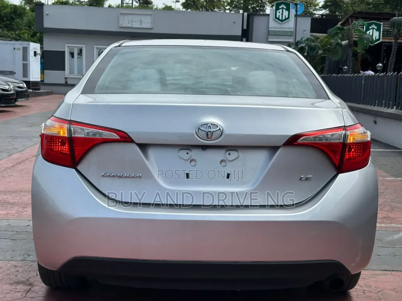 Toyota Corolla LE 4dr Sedan (1.8L 4cyl CVT) 2016 Silver