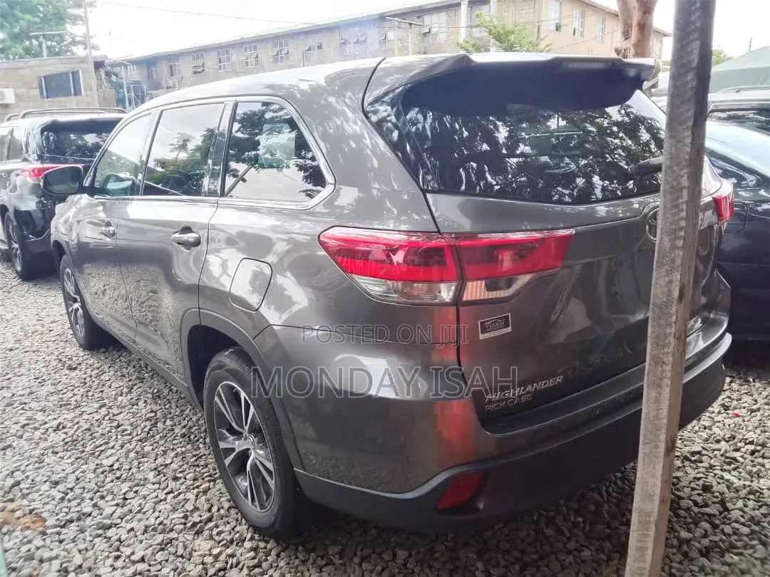Toyota Highlander 2019 Burgundy