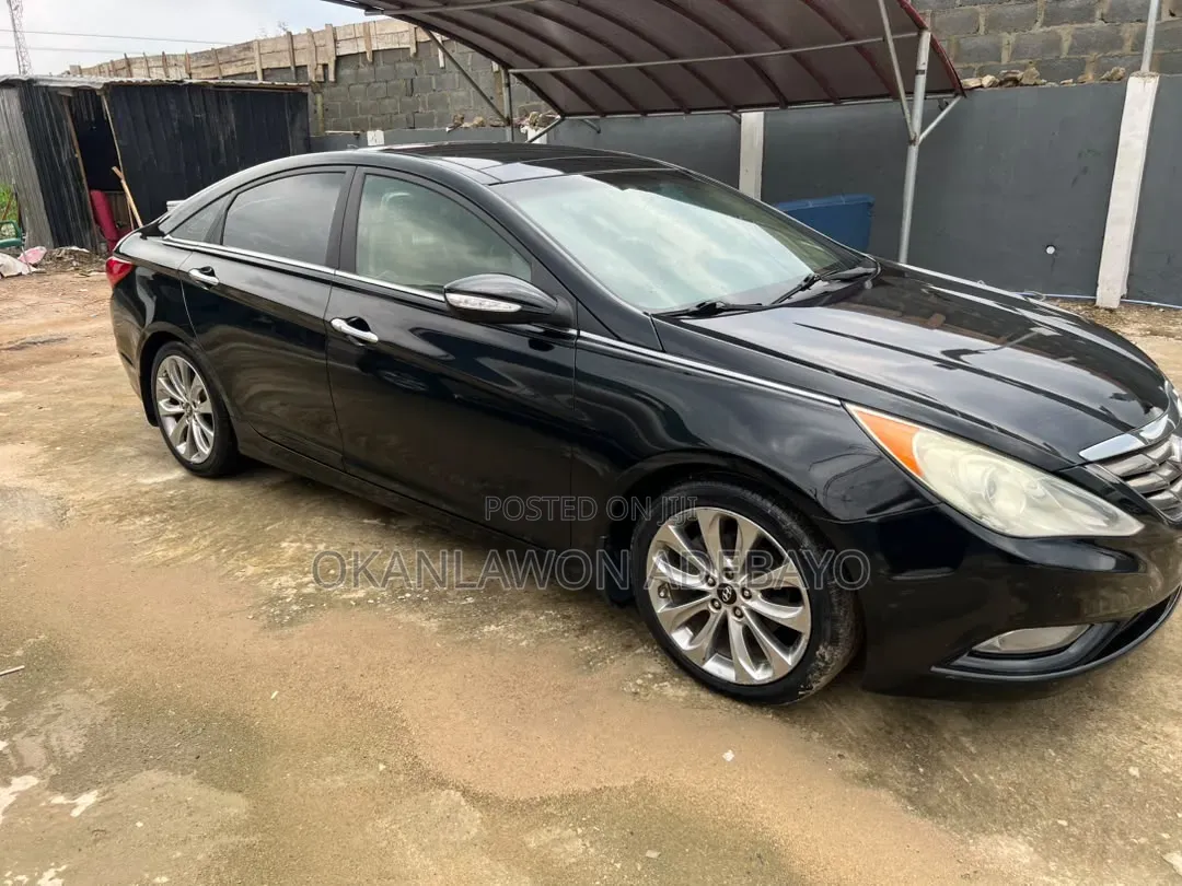 Hyundai Sonata 2012 Black