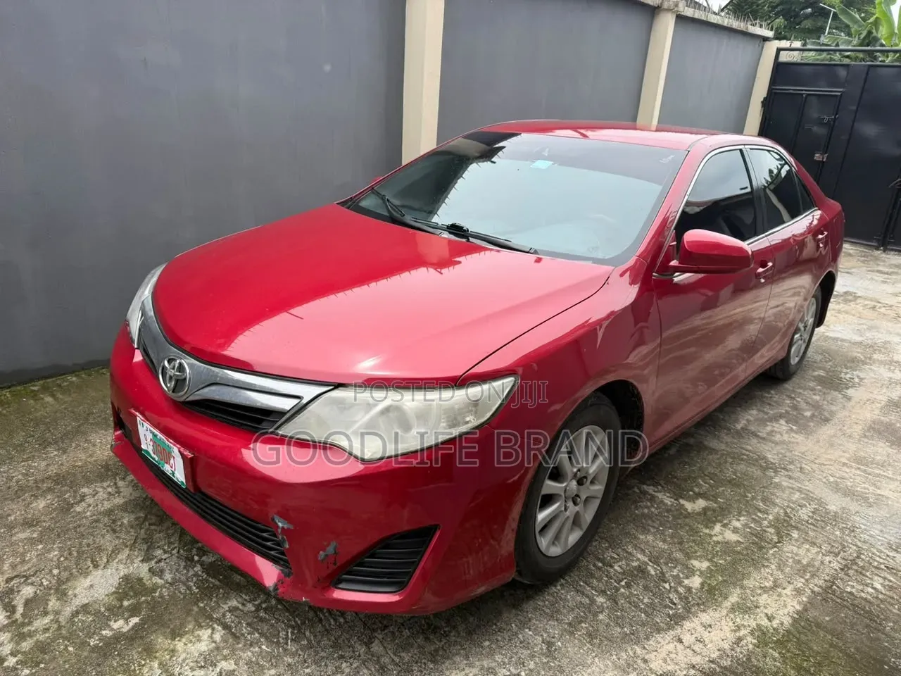 Toyota Camry XLE 4dr Sedan (2.5L 4cyl 6A) 2013 Burgundy