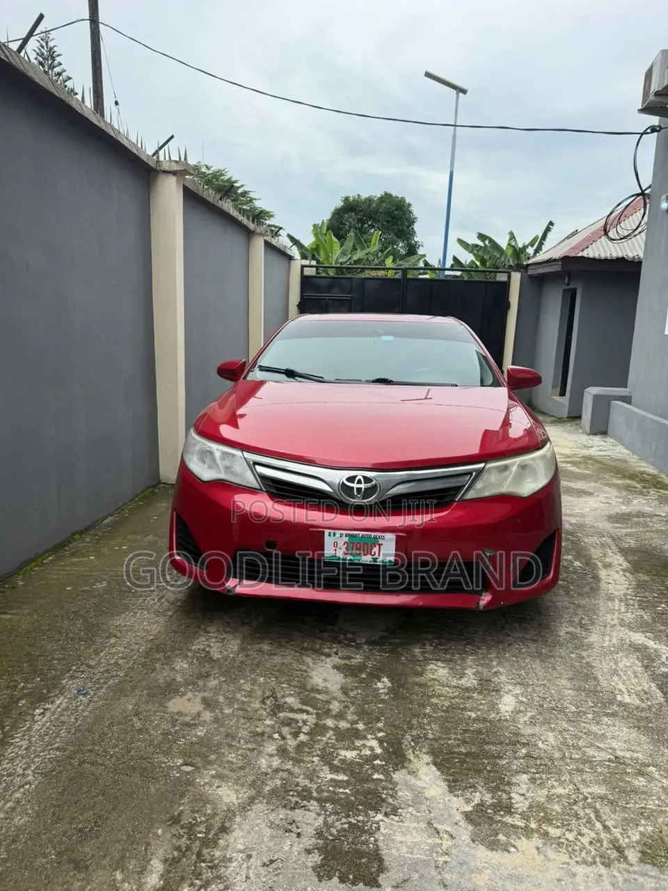 Toyota Camry XLE 4dr Sedan (2.5L 4cyl 6A) 2013 Burgundy