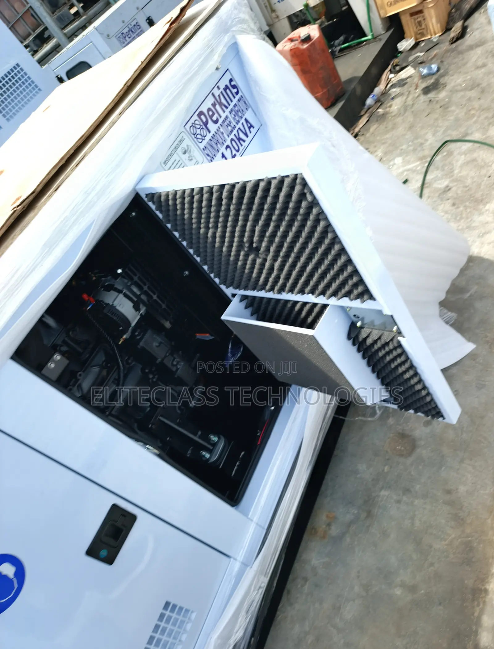 Three Phase Perkins 120kva Acoustic Generator Set