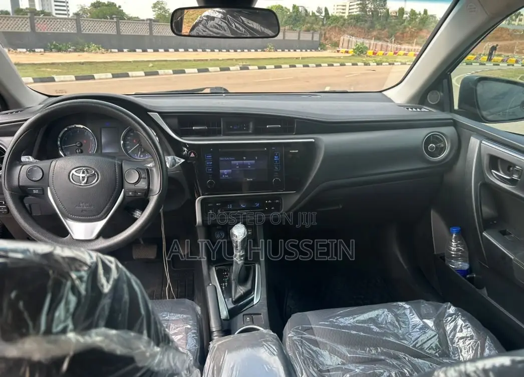 Toyota Corolla 2017 Black