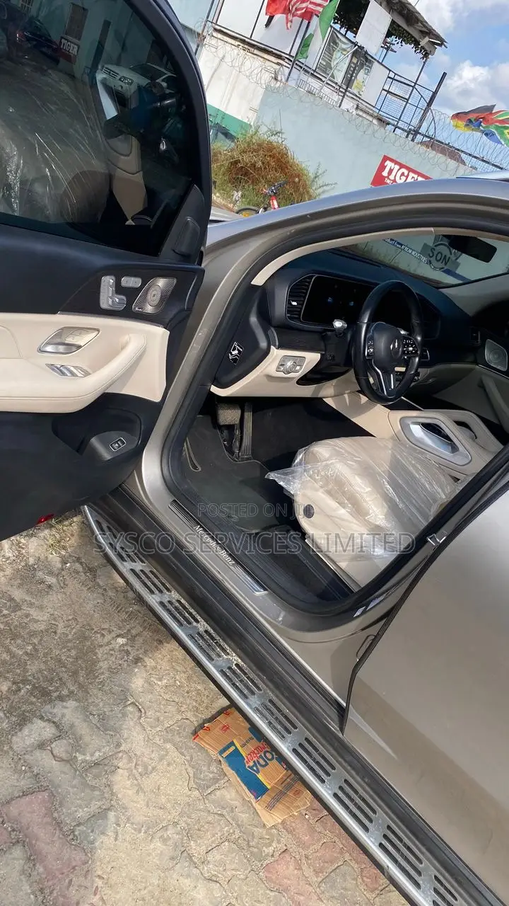 Mercedes-Benz GLE-Class GLE 350 4MATIC 2022 Gold