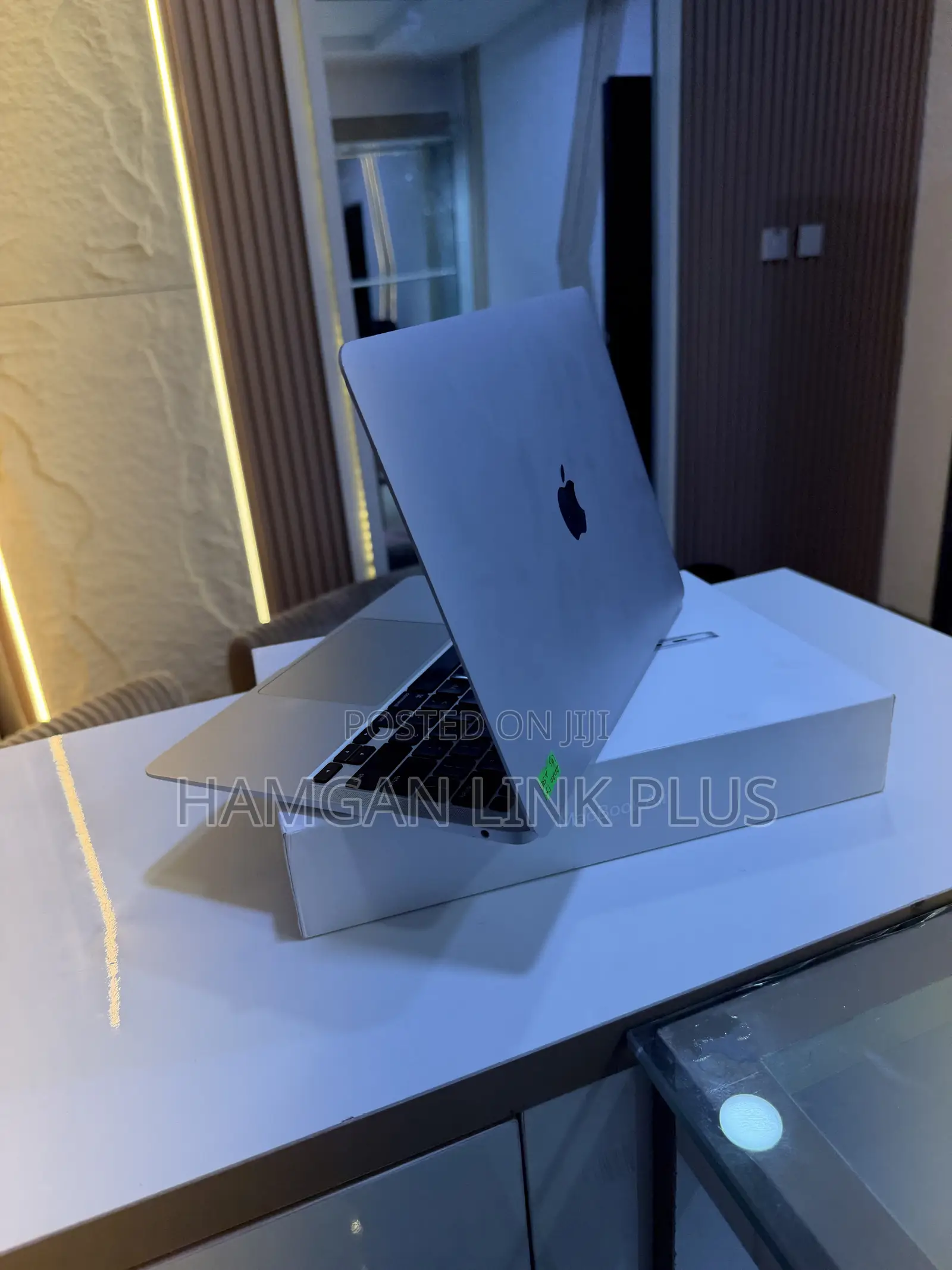 Laptop Apple MacBook Air 2020 16GB Intel Core i5 SSD 256GB