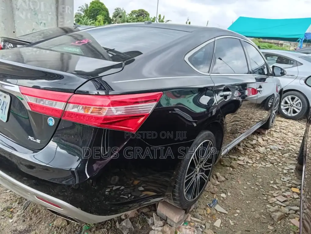 New Toyota Avalon XLE 4dr Sedan (3.5L 6cyl 6A) 2015 Black