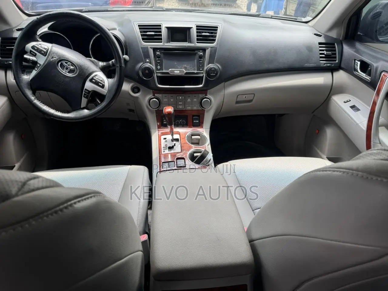 Toyota Highlander 2013 Beige