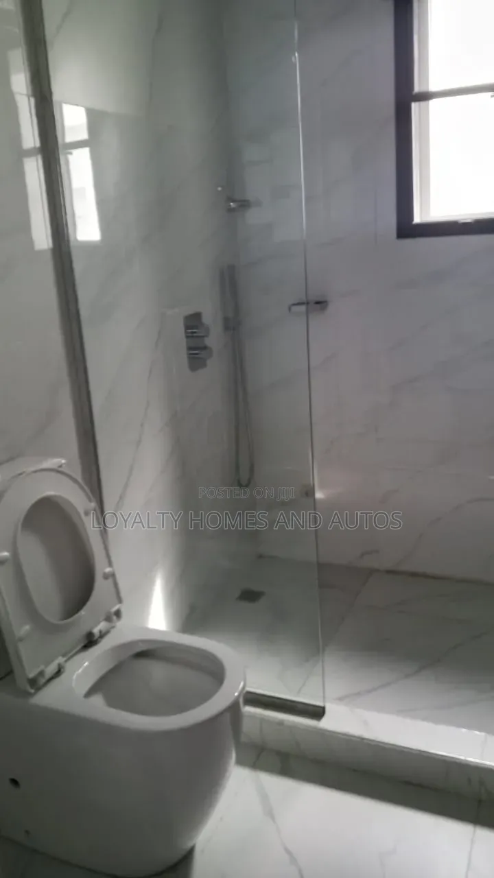 5bdrm House in Ikeja GRA for rent