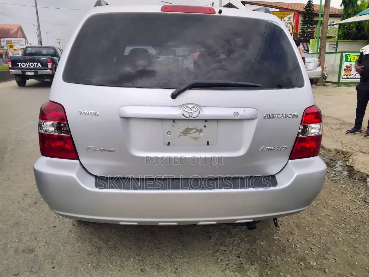 Toyota Highlander 2004 Gray