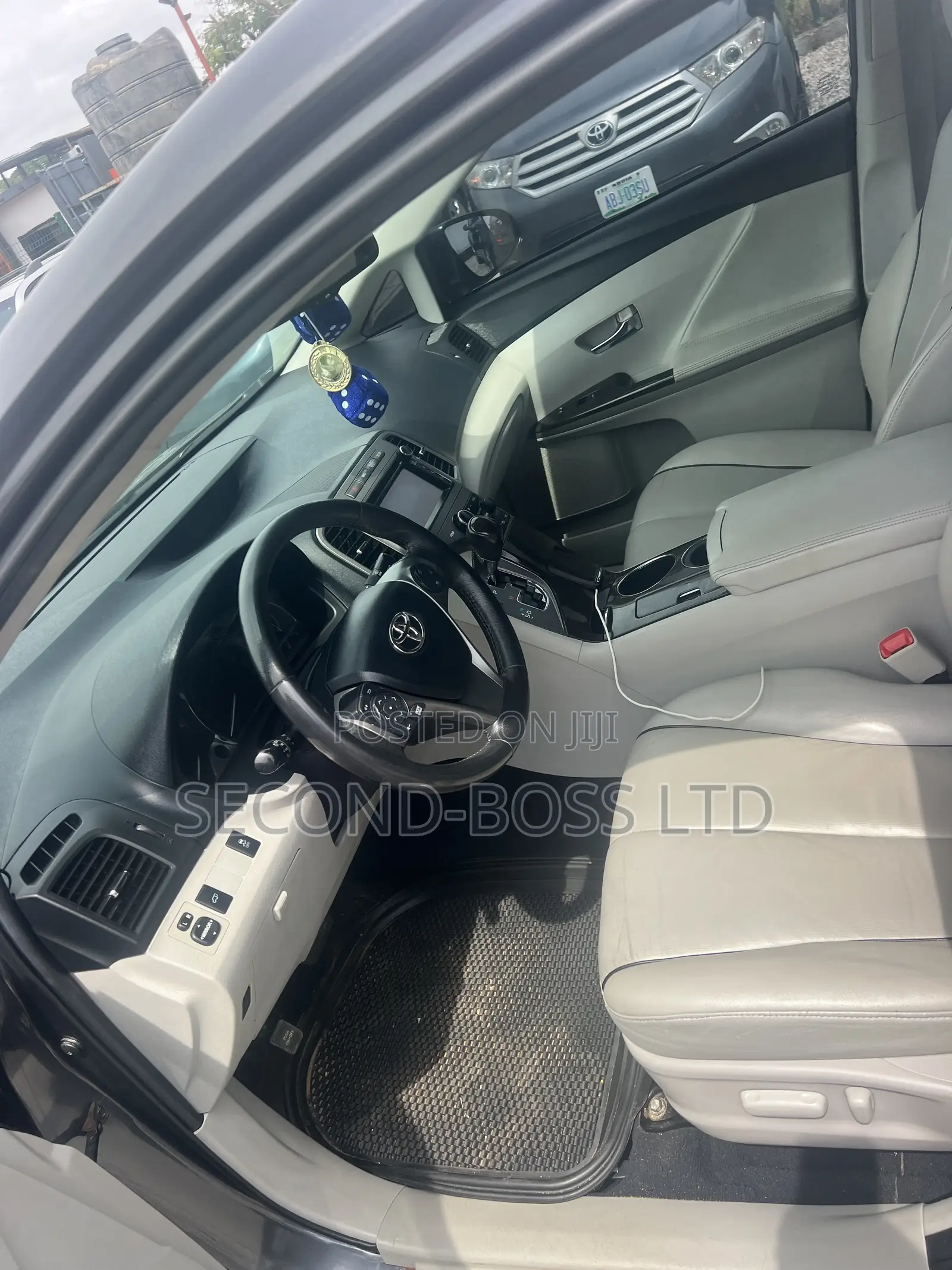 Toyota Venza XLE AWD V6 2013 Gray