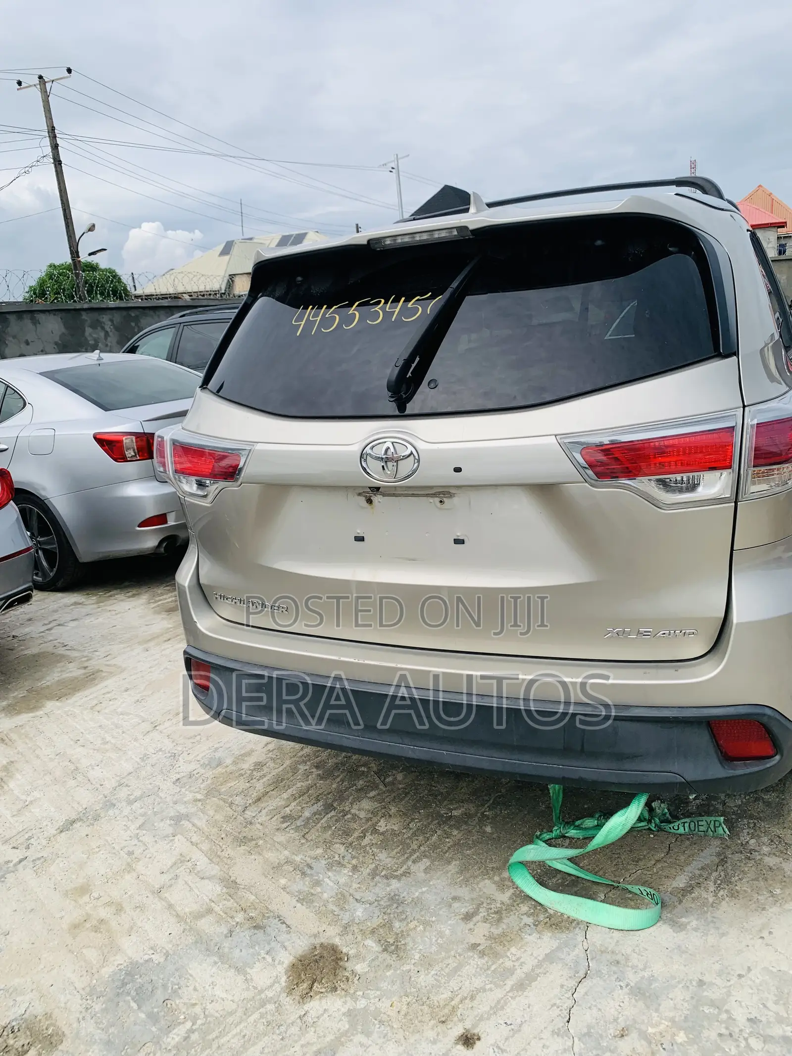 Toyota Highlander 2015 Gold