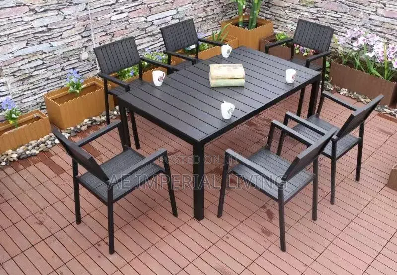Compact Nesting Table Set