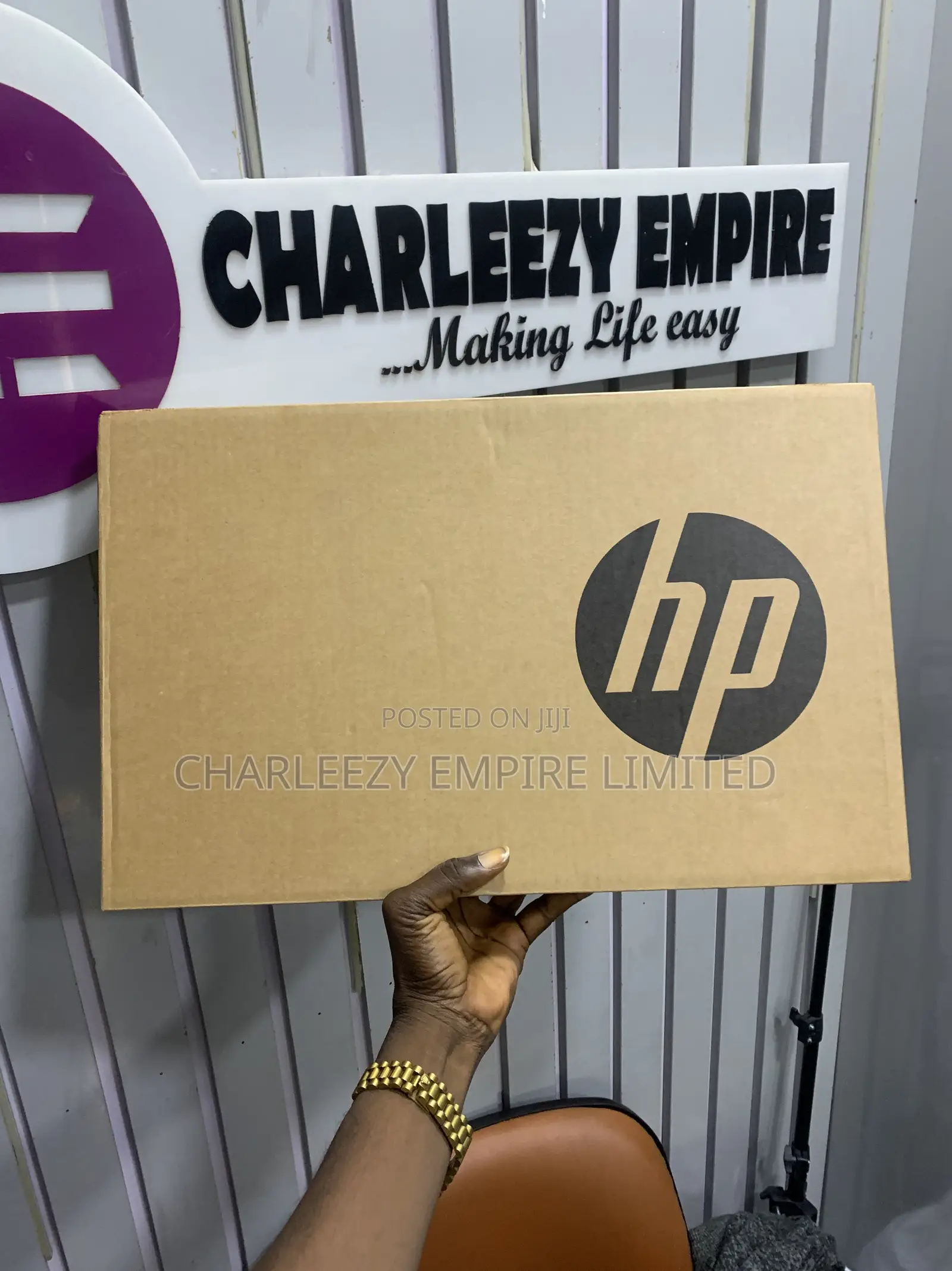 New Laptop HP 14S 8GB Intel Core i5 SSD 512GB