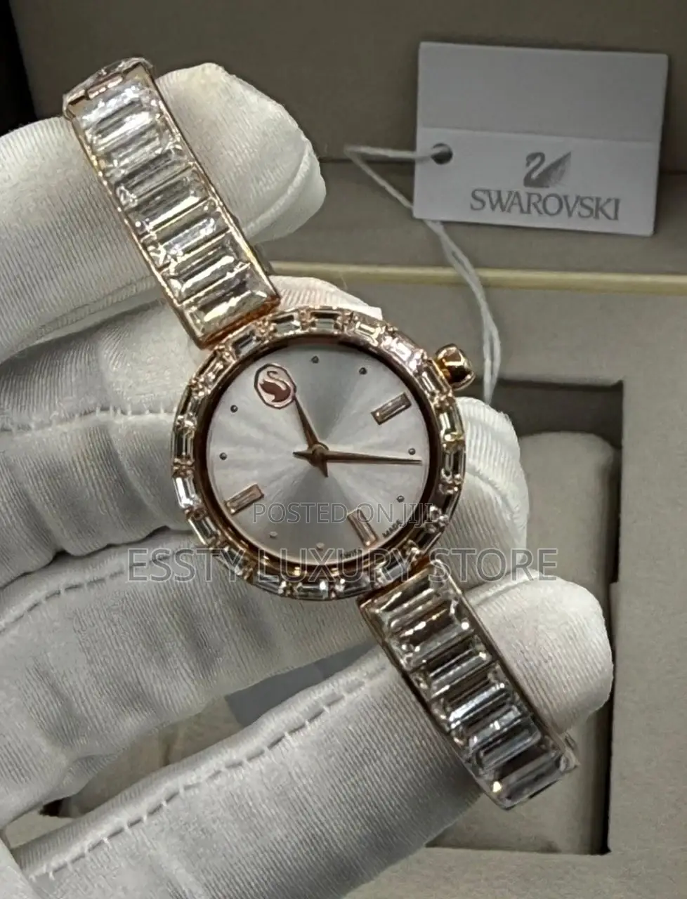 Swarovski Quality Luxury Female Chain Wristwatch