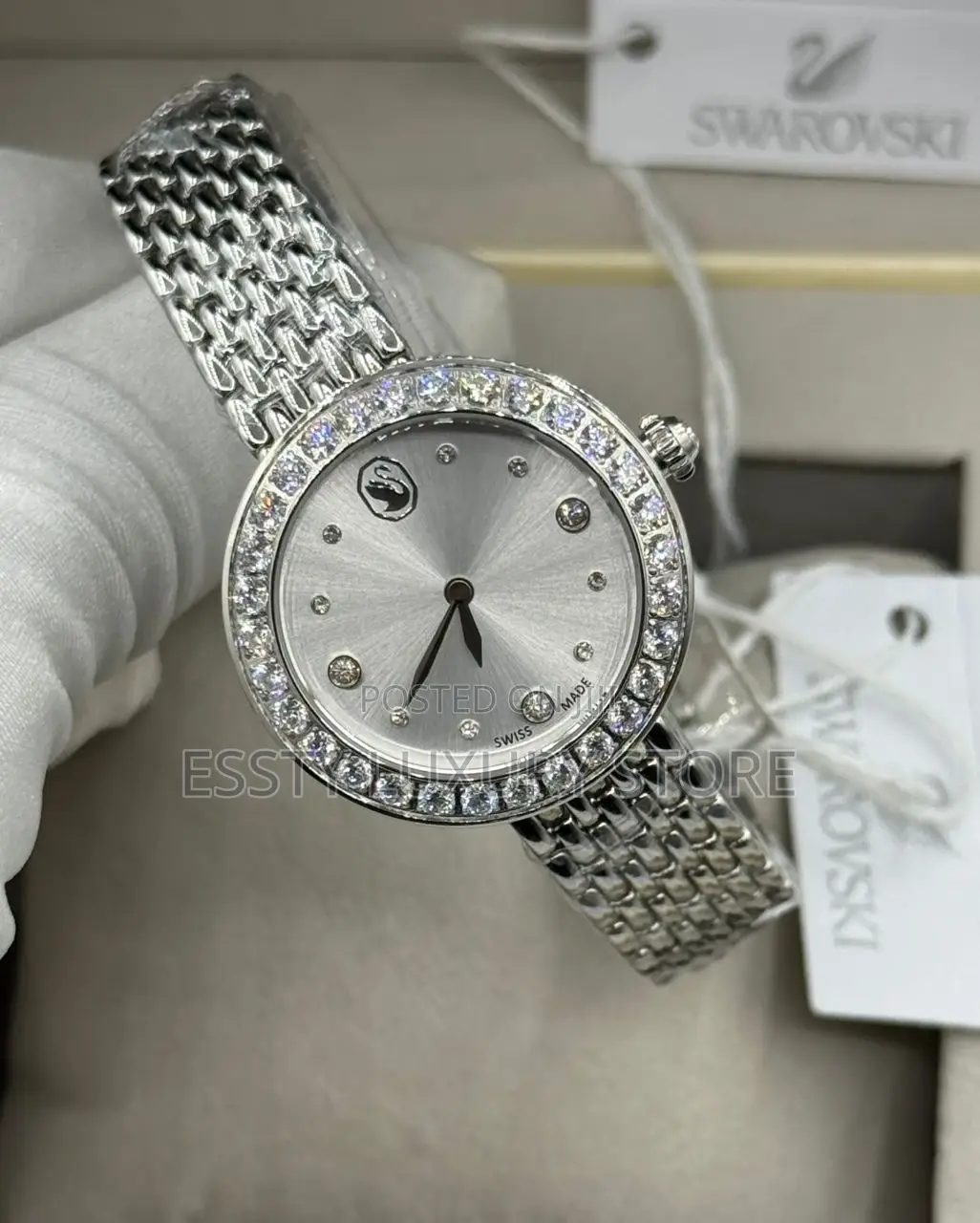 Swarovski Quality Luxury Female Chain Wristwatch