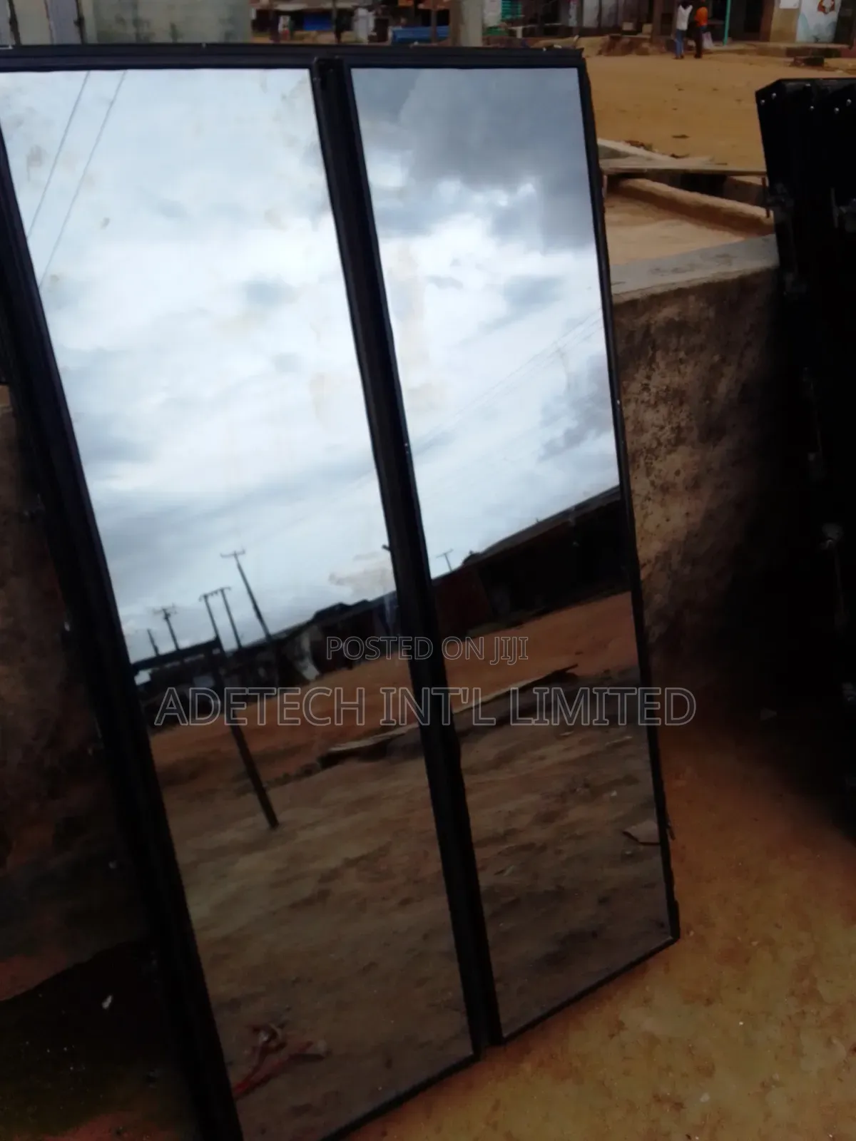 Strongest Aluminium Frameless Window With Net and Burglary